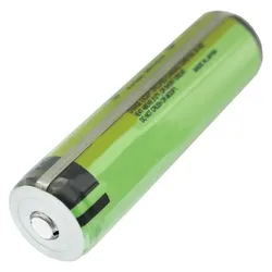 Panasonic Akku 18650 geschützt 4 Stück und LCD-Schnell-Ladegerät (4 Stk., CR123A, Ladegerät inkl. Akku), Akku Ladegerät