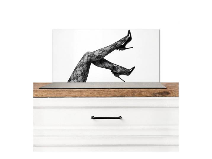 KitchenYeah Küchenrückwand Beine - Spitze - Absätze - Schwarz - Weiß - Herausfordernd, (1-tlg), Küchen rückwand, Küchenwand Verkleidung, 90x60 cm