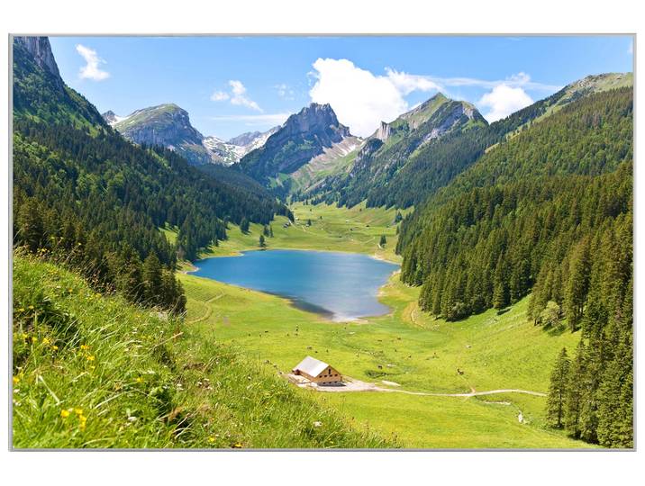 Bild mit Rahmen See im Tal Zwischen Den Bergen image LAND