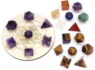 Uplift Treasures 7 Piece Sacred Geometry Crystal Set Platonic Solids wood Plate 5 Set