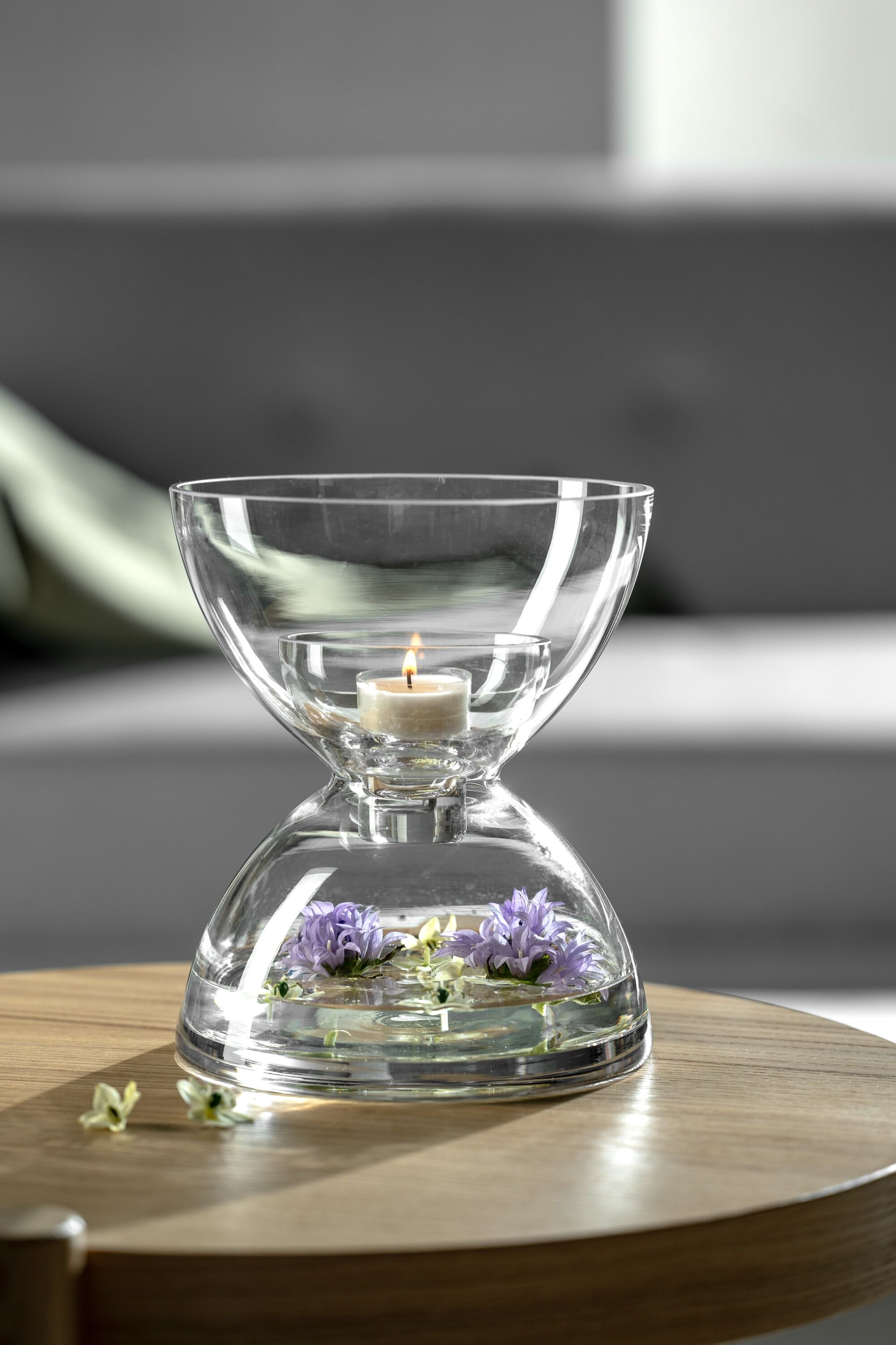 Dekovase LEONARDO "Vase 19 mit Einsatz DIABOLO", transparent, B:15,8cm H:19cm T:15,8cm, Glas, Vasen, Dekovase transparent B/H/T: 15,8cm x 19cm x 15,8cm