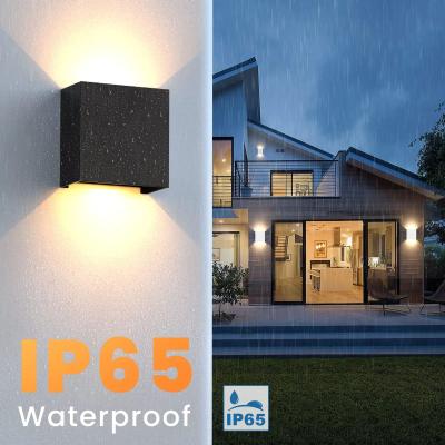 Inspired Living Modern 6W LED Wall Sconce IP65 Up & Down Modern Wall Lamp With Adjustable Beams (Indoor Outdoor) black 1 Pack
