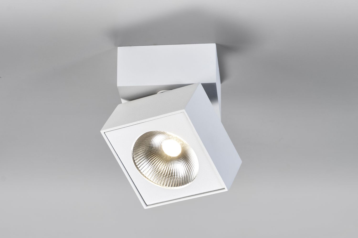 LupiaLicht LED-Deckenstrahler CUBE MN 15W weiß 2700K 2268-1-8 4260489575529