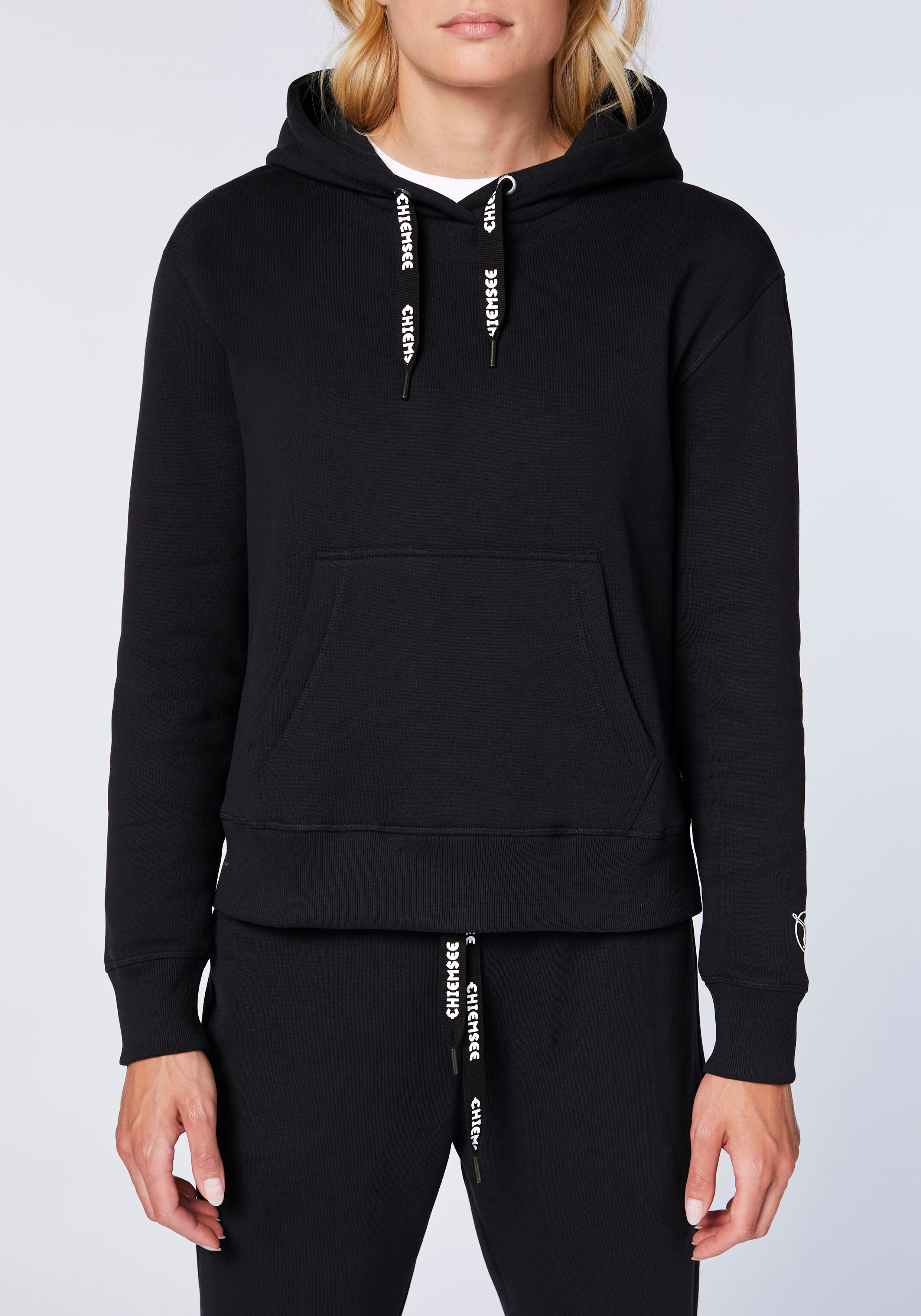 Kapuzensweatshirt CHIEMSEE, Damen, Gr. XXL (50/52), schwarz (schwarz beauty), 60% Baumwolle. 40% Polyester, ohne Ausschnitt, Sweatshirts Kapuzensweatshirt
