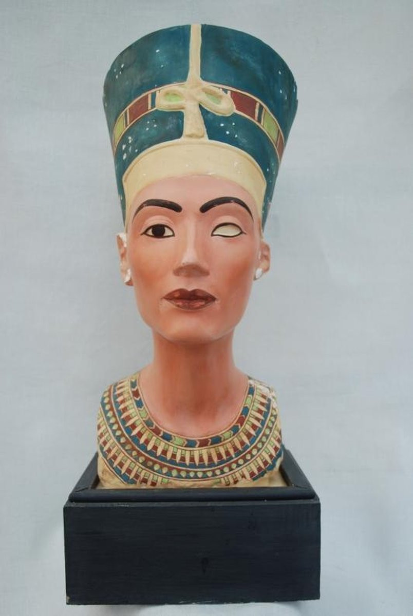 Neferititi beeld replica van de Egyptische Farao voor op tafel