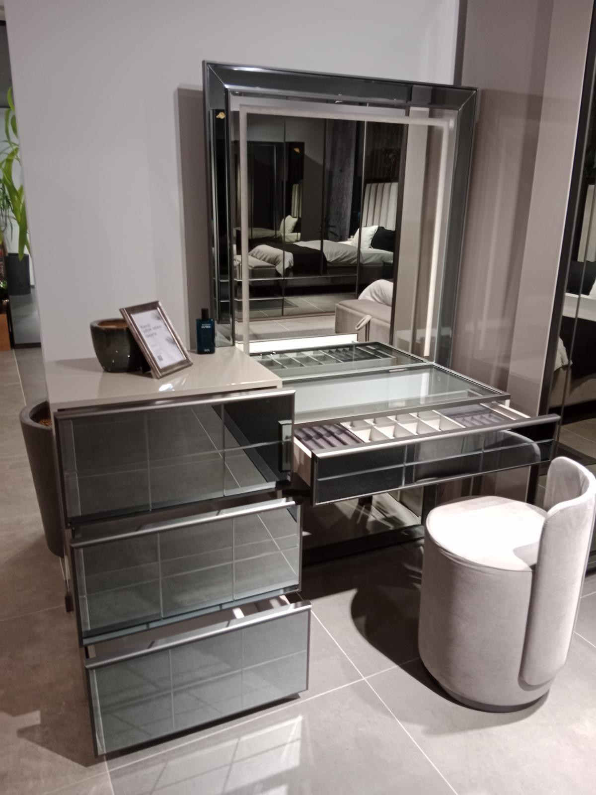 Moderne luxe kaptafel met elegante kruk, 2-delige console tafel, grijs