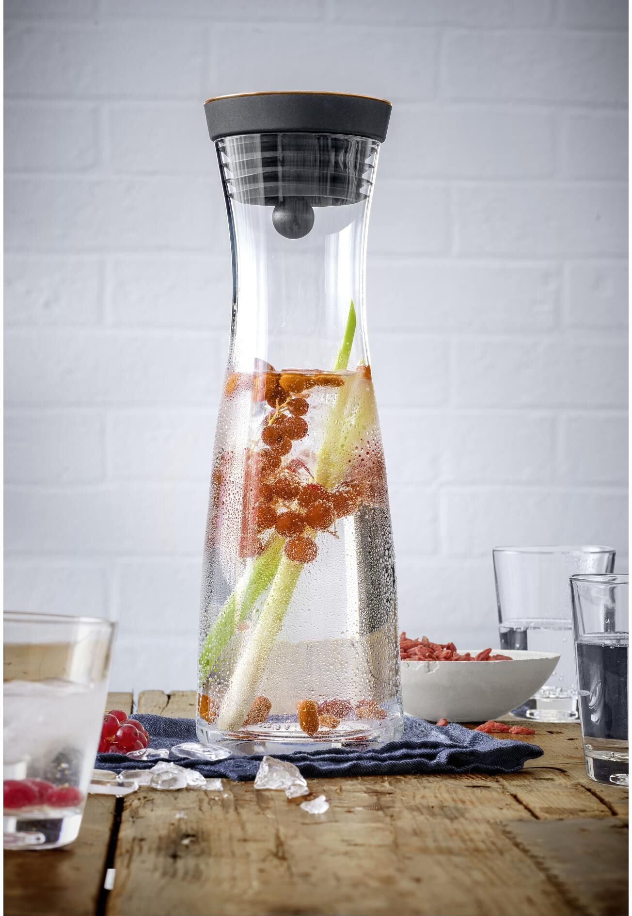 Karaffe WMF "WMF Wasserkaraffe Basic 1 l, Transp", braun (kupferfarben), Karaffen, Karaffe kupferfarben Einheitsgröße