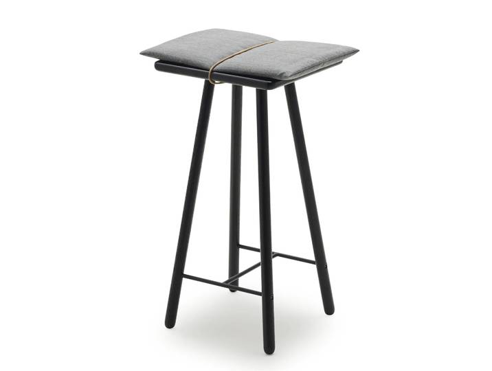Fritz Hansen Tabouret de bar Georg bas Chêne laqué noir