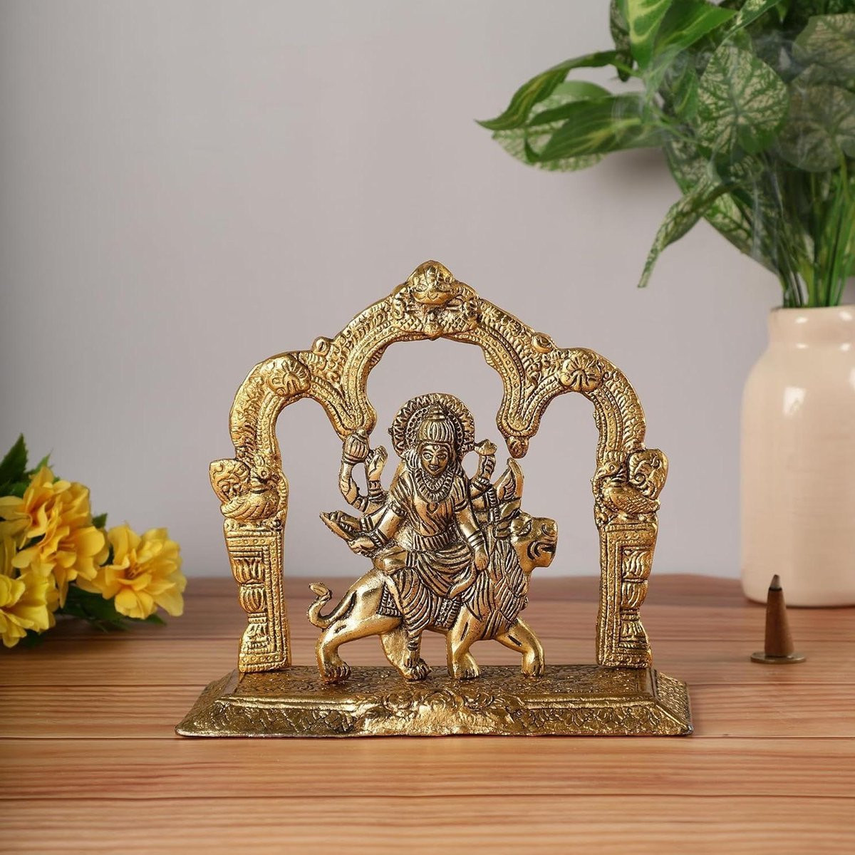 Goudkleurig Maa Idool Religieus Beeldje voor Huisdecoratie, Hoogte: 18,7 cm