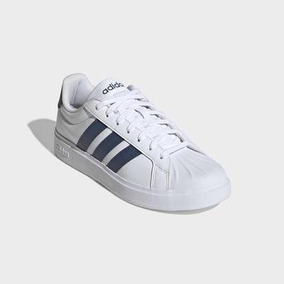 adidas Sportswear "STREETTALK" inspiriert vom Design des adidas Superstar