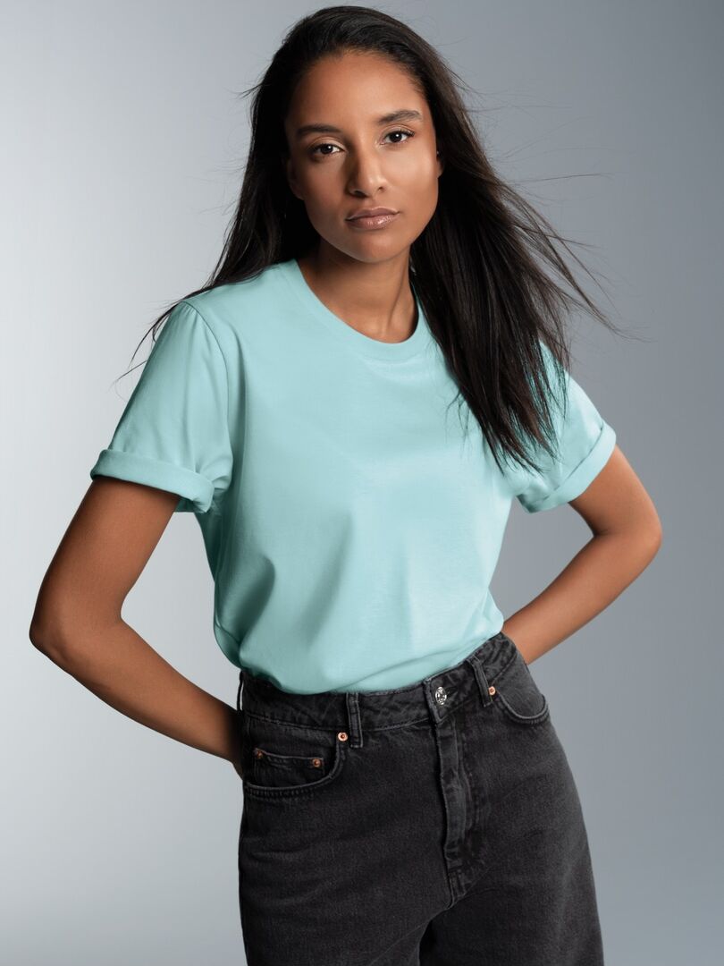 T-Shirt TRIGEMA "TRIGEMA T-Shirt DELUXE Baumwolle", Damen, Gr. S, blau (gletscher), Single Jersey, 100% Baumwolle, Basic, lang, Rundhals, Shirts T-Shirt gletscher S