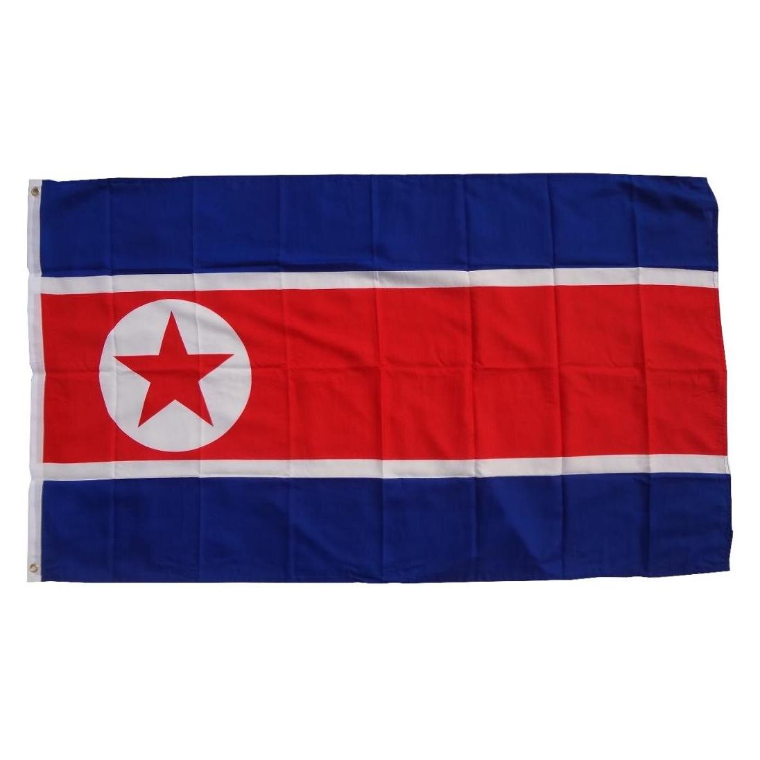 trends4cents XXL Flagge Nordkorea 250 x 150 cm Fahne mit 3 Ösen 100g/m² Stoffgewicht Hissflagge (150 x 250 cm) (32205743)