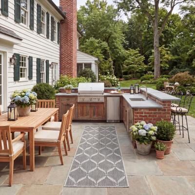 SAFAVIEH Beach House Fenna Transitional Rug