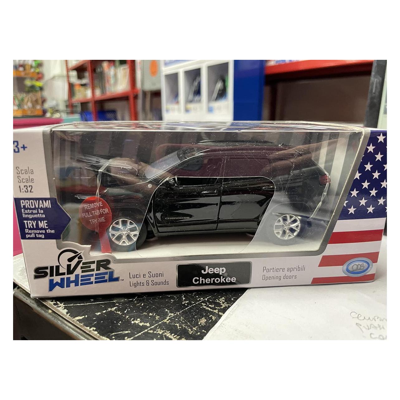 ODS Silver Wheel - American Licensed Car 1:32 Scale, with breech loading function, opening doors and hoo (36933429)