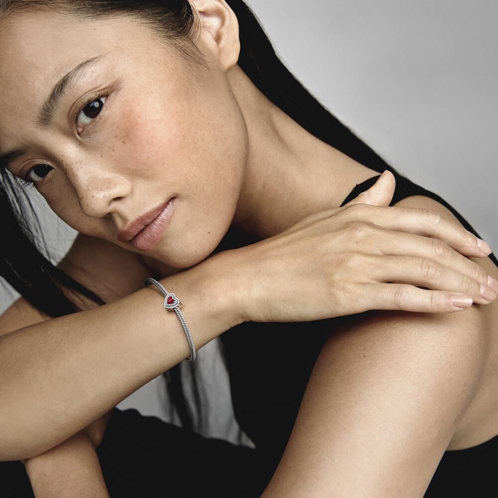 Pandora Funkelndes Herz Charm aus 925er Silber, roter Kristall silber