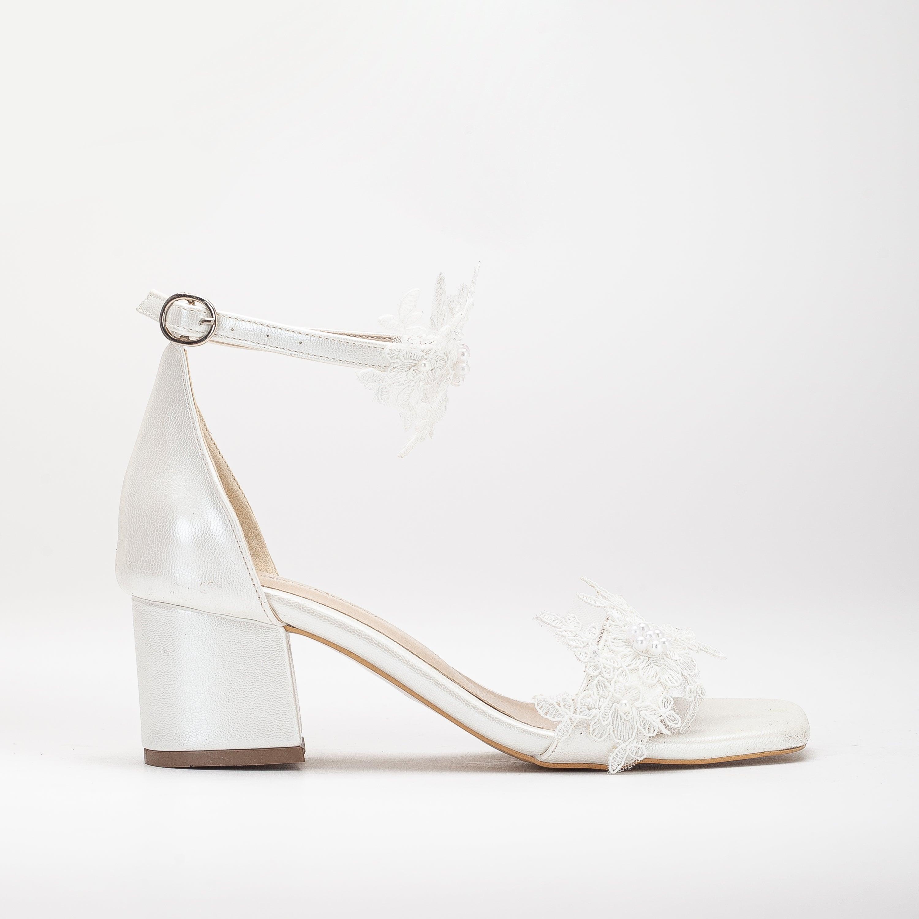 Flora Lace Bridal Niedrig Absatz Sandalen