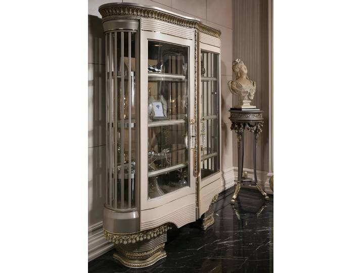 JVmoebel Vitrine Klassische Beige Wohnzimmer Vitrine Luxuriöse Anrichte Edle Möbel (1-St)