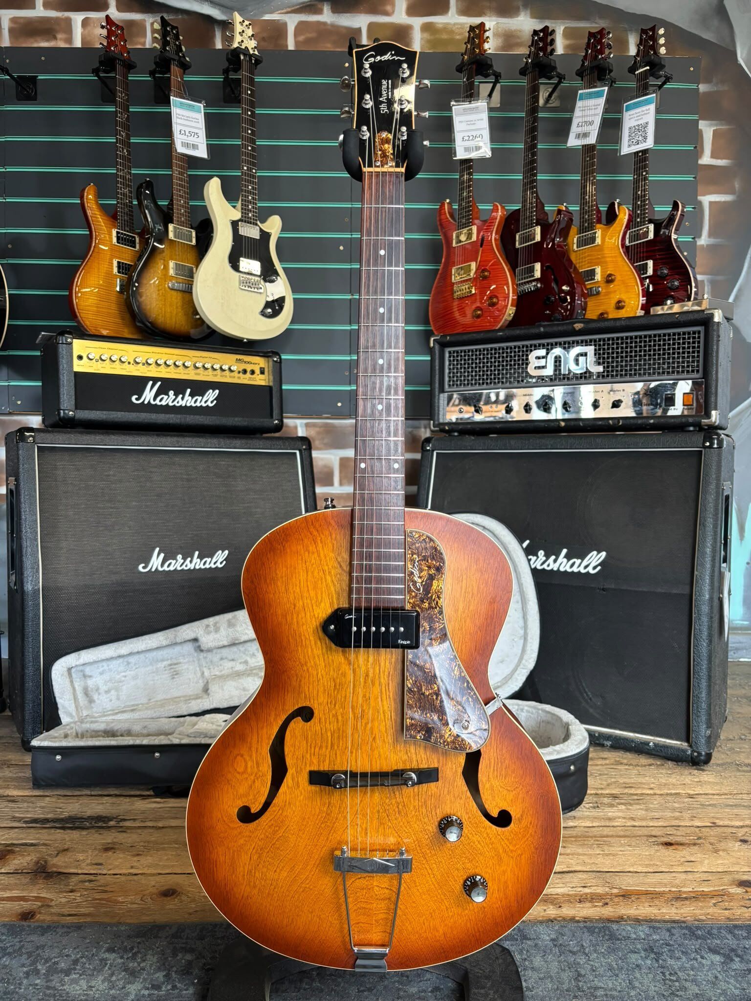 Godin 5th Avenue Kingpin P90 Cognac Burst Hollow-Body Archtop Electric Guitar   Burst - Refurbished