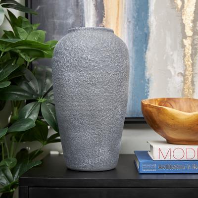 ARCILLA ELEMENTAL Black Ceramic Whitewashed Textured Vase