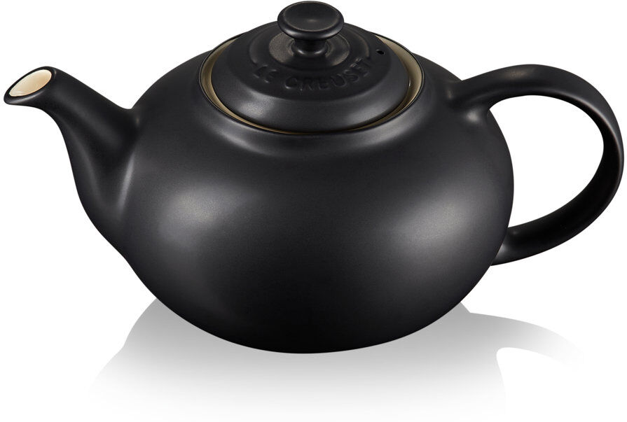 Le Creuset 1.3L Classic Teapot Satin Black