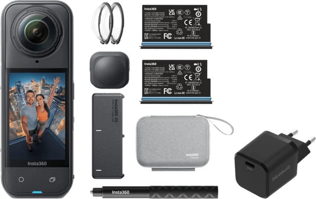Insta360 X5 Essentials Bundle met Bluebuilt Charger action camera