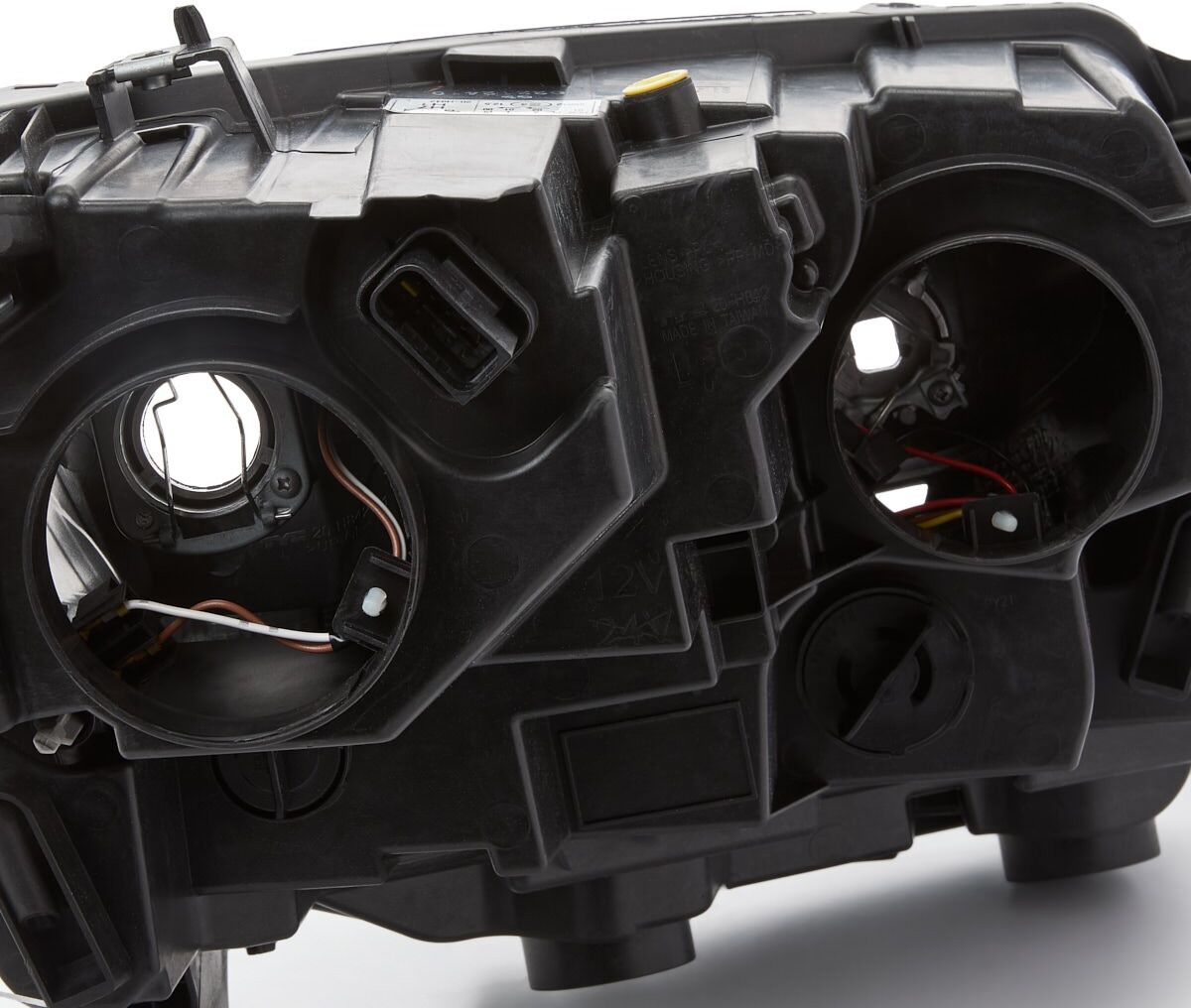 TYC 20-17842-05-2 Headlight