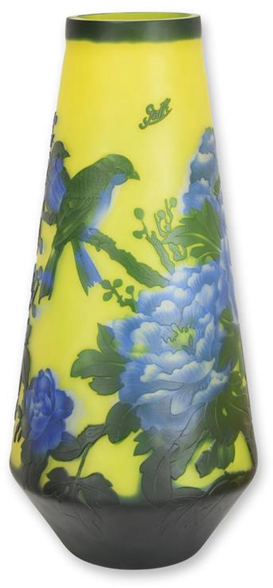 Vaas met kersenbloesem motief in cameo glas, Hoogte: 44 cm