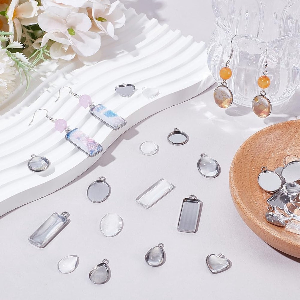 Set van 30 zilveren cabochon bezel trays met glazen dome voor het maken van sieraden