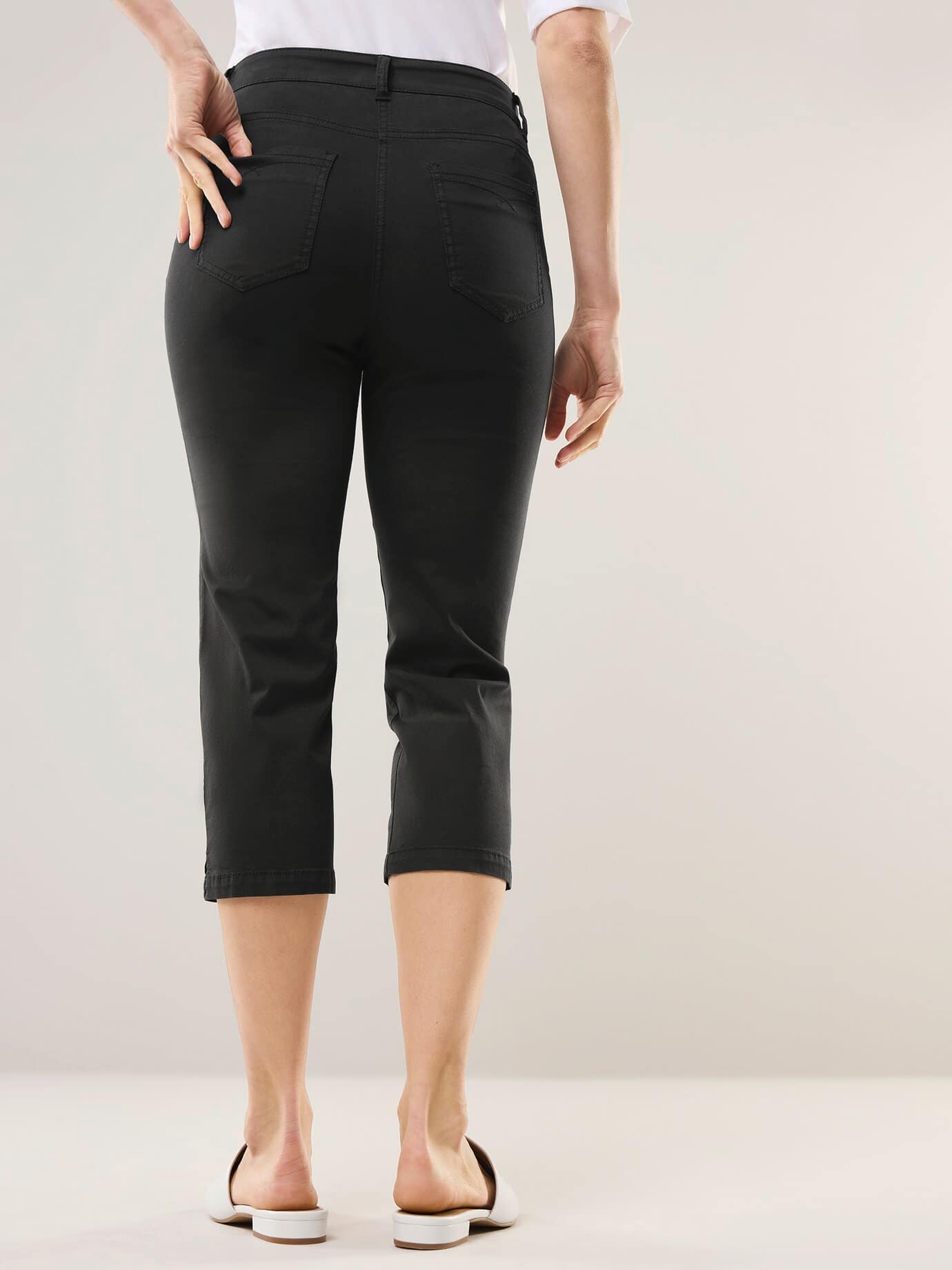 Walbusch Capri aus Baumwollmix, Regular Fit#normale Größen#Kurzgrößen, Farbe Schwarz, 40, modische Capri-Länge Powerstretch-Qualität Damen