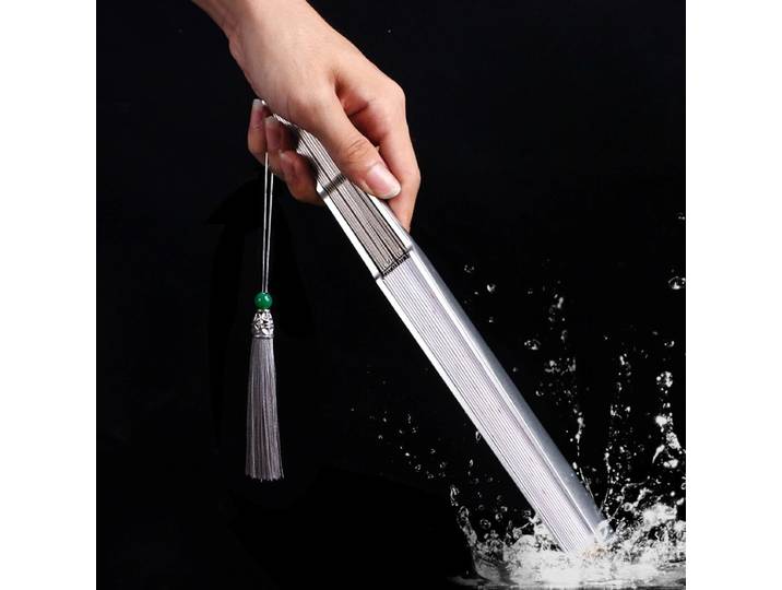 Éventail en alliage d'aluminium, os métallique masculin, cadeau kung fu de style chinois classique, éventail pliant en fer, éventail en soie