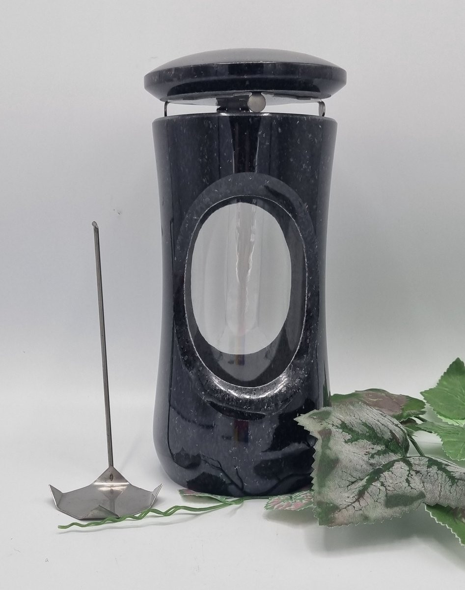 Lantaren LRS Galaxy Star Graniet met Glas en RVS sluiting inclusief Led voor op het graf
