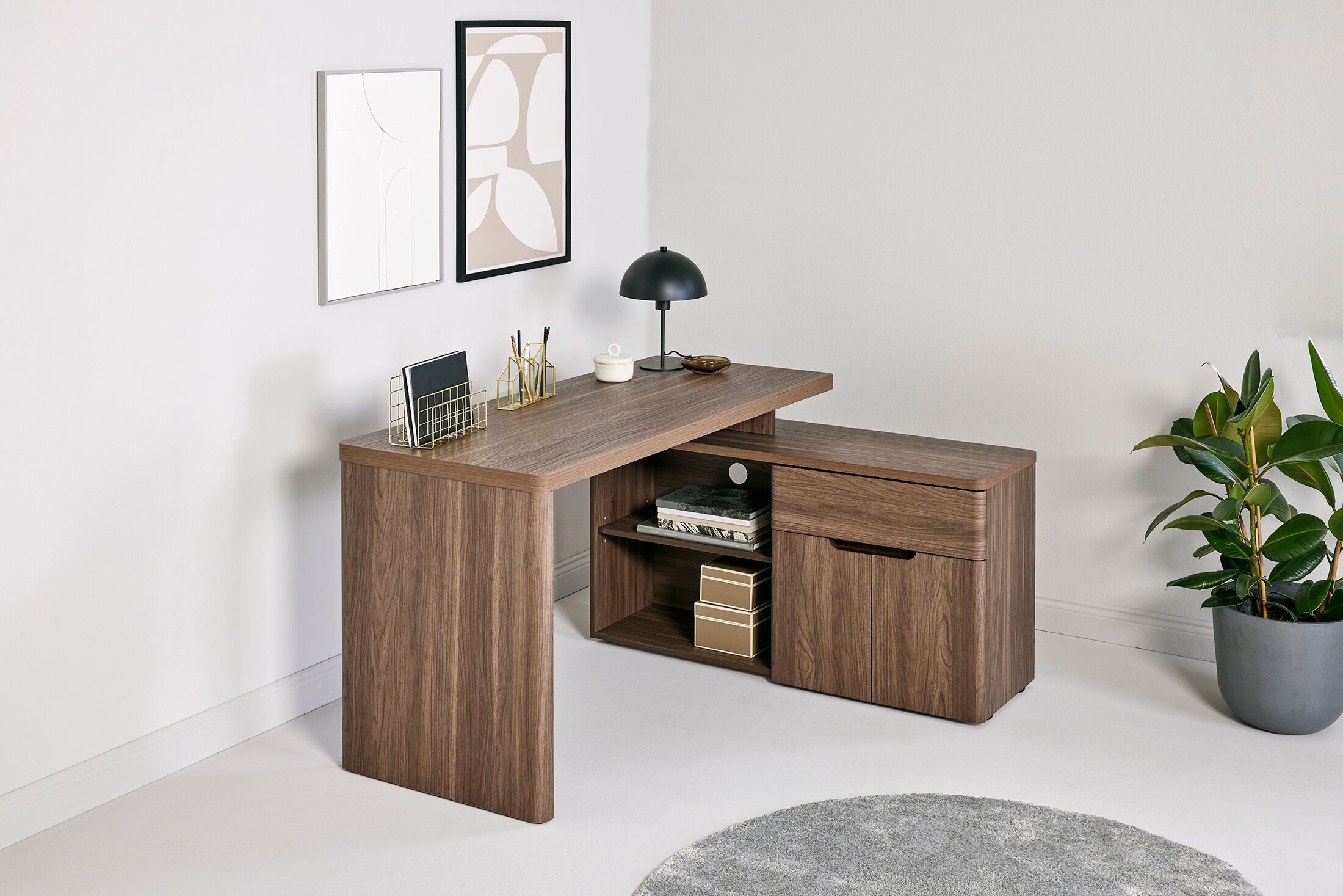 Eckschreibtisch JAHNKE "CU-LIBRE 150 E", braun (walnuss, walnuss, walnuss), B:140cm H:77cm T:117,5cm, Tische, Eckschreibtisch, wechselseitig montierbar, edel abgerundet, grifflos walnuss, walnuss, walnuss B/H/T: 140cm x 77cm x 117,5cm
