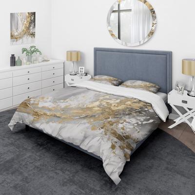 DESIGN ART "Designart ""Gold and White Colliding Abstract"" White Modern - Bed Cover Set With Shams"