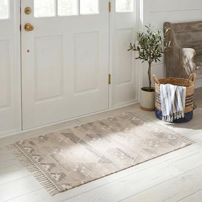 SAFAVIEH Handmade Natural Kilim Domiziana Wool Rug with Fringe