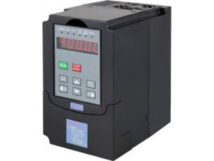 VEVOR Variateur de Fréquence Variable 1,5 kW Convertisseur de Fréquence, 2 HP Inverseur Volume d'Air Élevé, VFD Tension d'Entrée 200-260 V Affichage Numérique pour Moteur Machine Contrôle de Vitesse