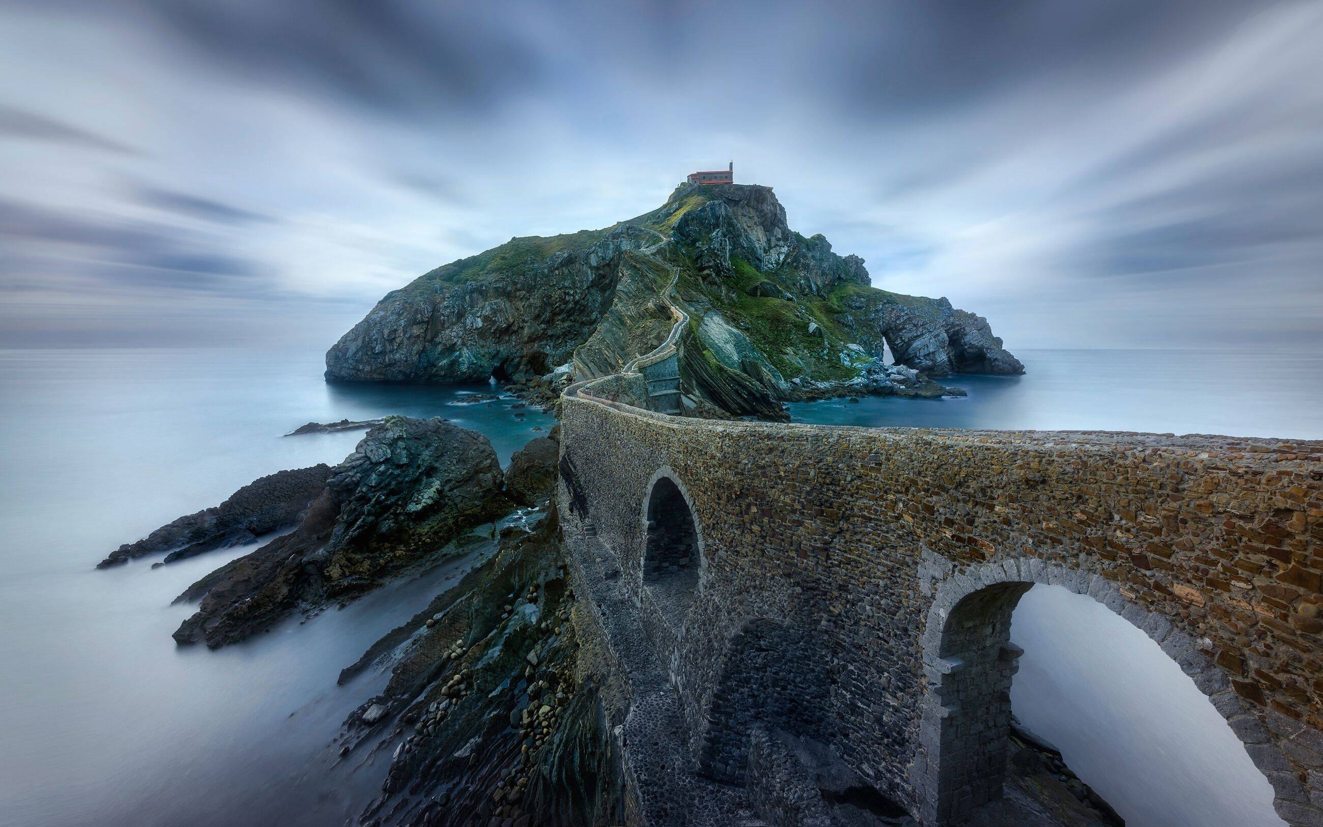 Fototapete PAPERMOON "JESUS M GARCIA, SPIELE VON THRONES - DRAGONSTONE ISLAND SAN JUAN DE G", bunt, B:4m L:2,6m, Vlies, Tapeten, Fototapete bunt B/L: 4m x 2,6m, Bahnen: 8 Stk.