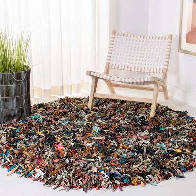 SAFAVIEH Handmade Leather Shag Carlijn Modern Decorative Rug