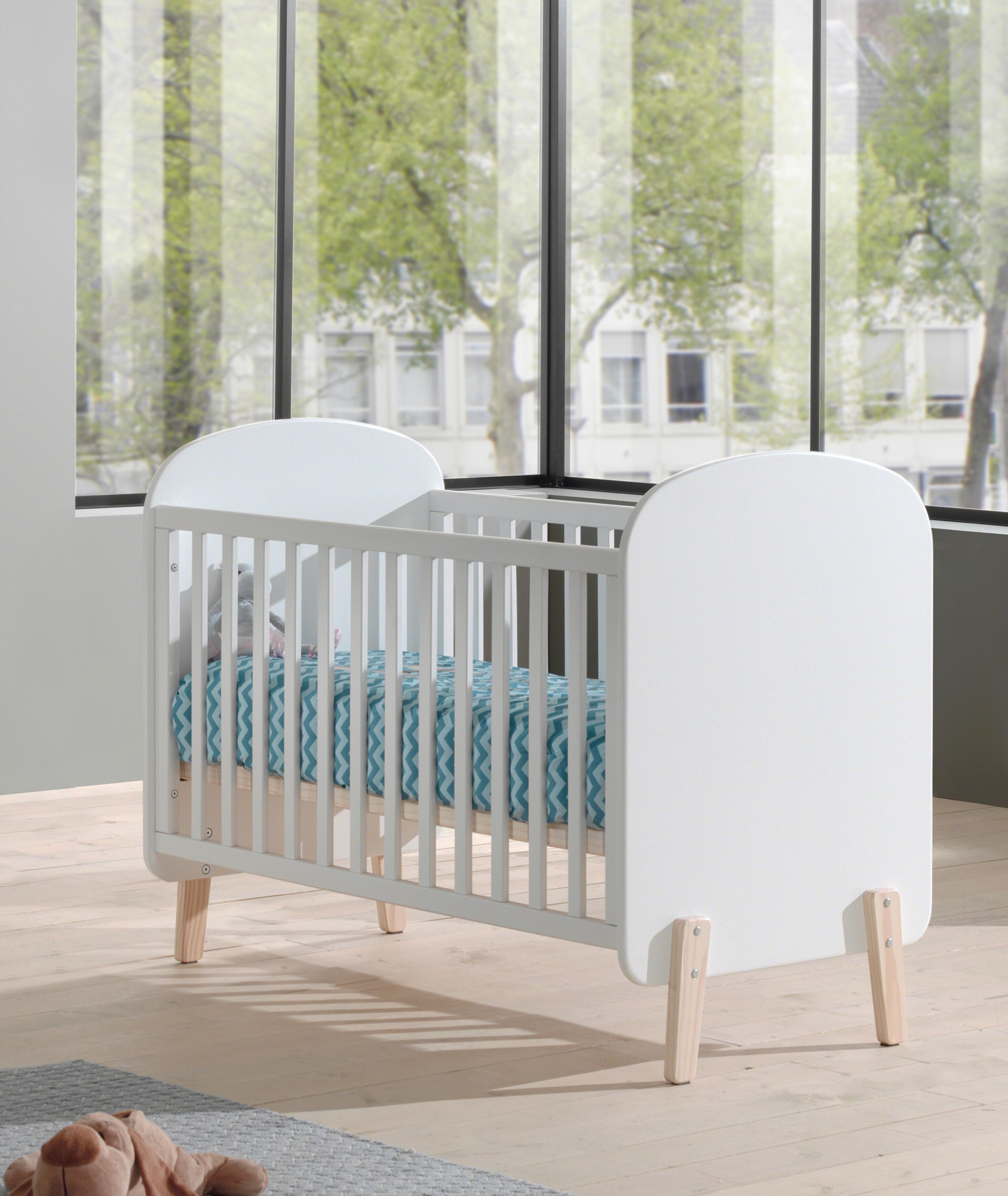 Babybett VIPACK, weiss (weiß), B:129cm H:94cm T:68cm, Holzwerkstoff, Babybetten, Babybett, Babybett mit Liegefläche 60 x 120 cm weiss lackiert weiß Lattenrost, Liegefläche B/L: 60cm x 120cm, kein Härtegrad