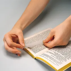 filmoplast® P, Papier-Reparaturband selbstklebend, repariert eingerissene Buchseiten, hauchdünn mit hoher Transparenz 25 m auf Rolle | 2 cm | 50 m