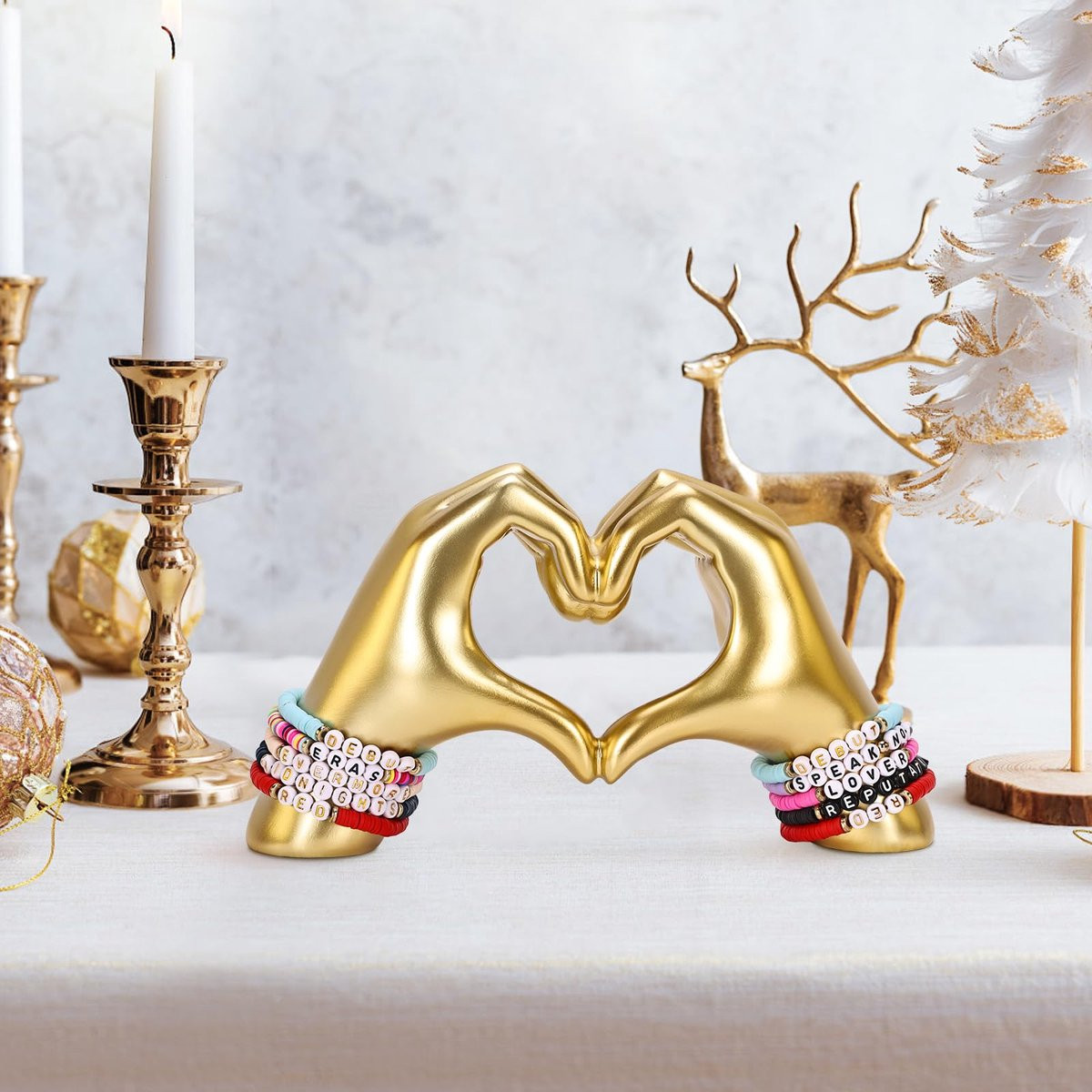 Unyqoos Moderne decoratieve sculptuur met gouden hartvormig handgebaar voor op tafel