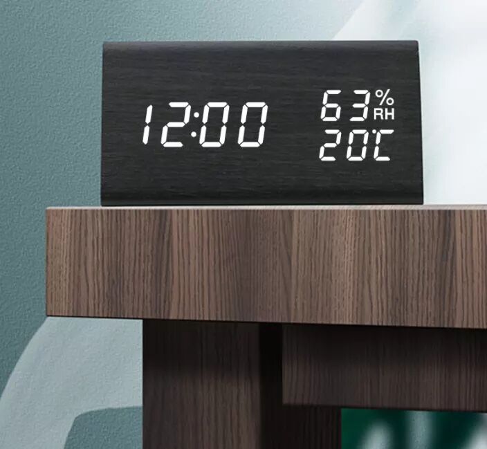 INF LED-Wecker aus Holz, mit Temperatur- und Feuchtigkeitsanzeige