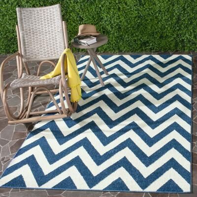 SAFAVIEH Amherst Elvira Modern Rug