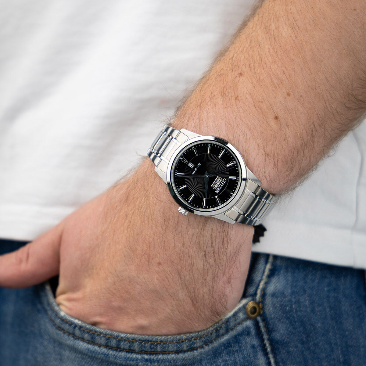 Citizen Eco-Drive Classic AW0100-86E