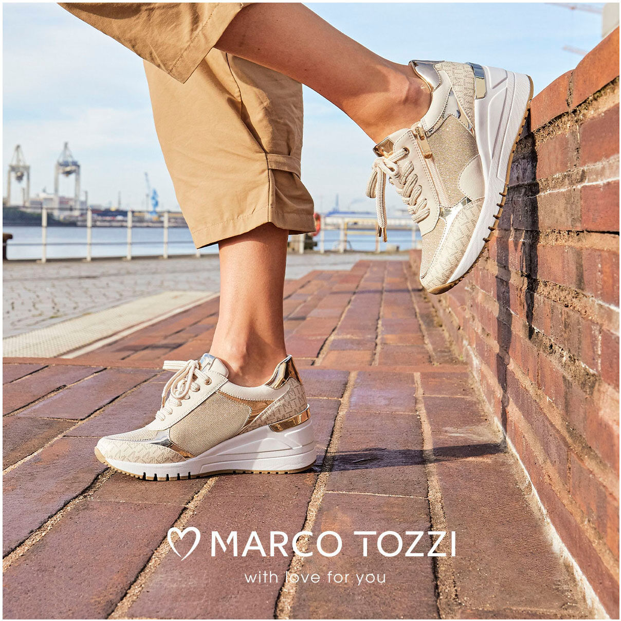 Keilsneaker MARCO TOZZI, Damen, Gr. 40, Textil, gold (creme, goldfarben), Lederimitat, Textil, Schuhe Keilsneaker, Freizeitschuh, Halbschuh, Schnürschuh mit Glitzerdetails