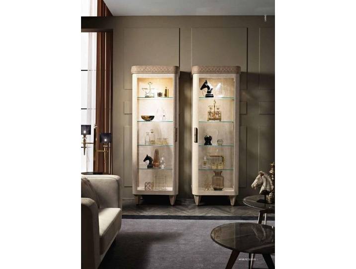 Xlmoebel Vitrine Moderner Glasvitrinenschrank aus Holz für stilvolle Präsentation (Vitrine) Hergestellt in Europa