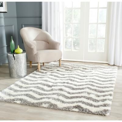 SAFAVIEH Montreal Shag Anastazia 2-inch Thick Rug