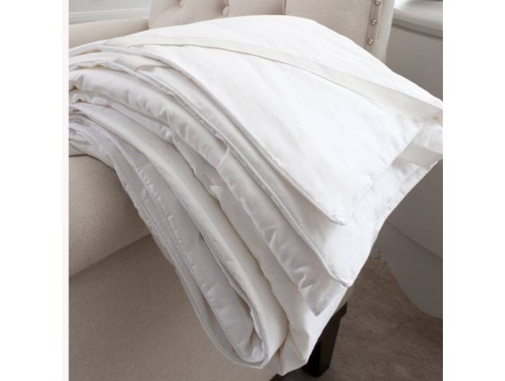 Jasmine Silk 100% Maulbeerseide gefüllt Matratzenauflage Kopfkissenschoner - Single (90 x 190cm)