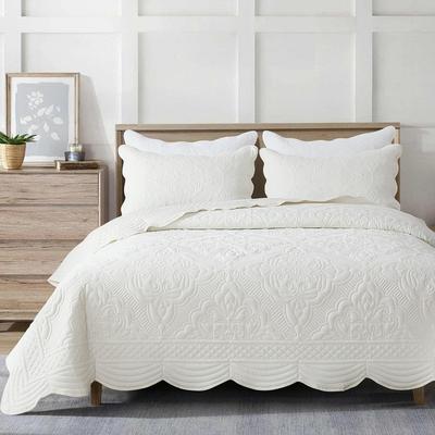 Wholinens Scalloped Edge Washed Microfiber Embroidered Damask Quilt Set 3 Pieces