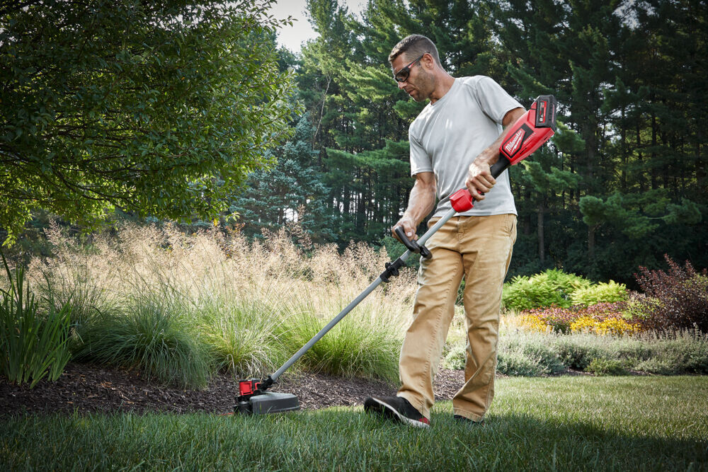 Milwaukee M18 FPP2OP1-852 Decespugliatore M18 CHT + Tagliasiepi M18 BLLT 1 x 8Ah + 1 x 5,5Ah