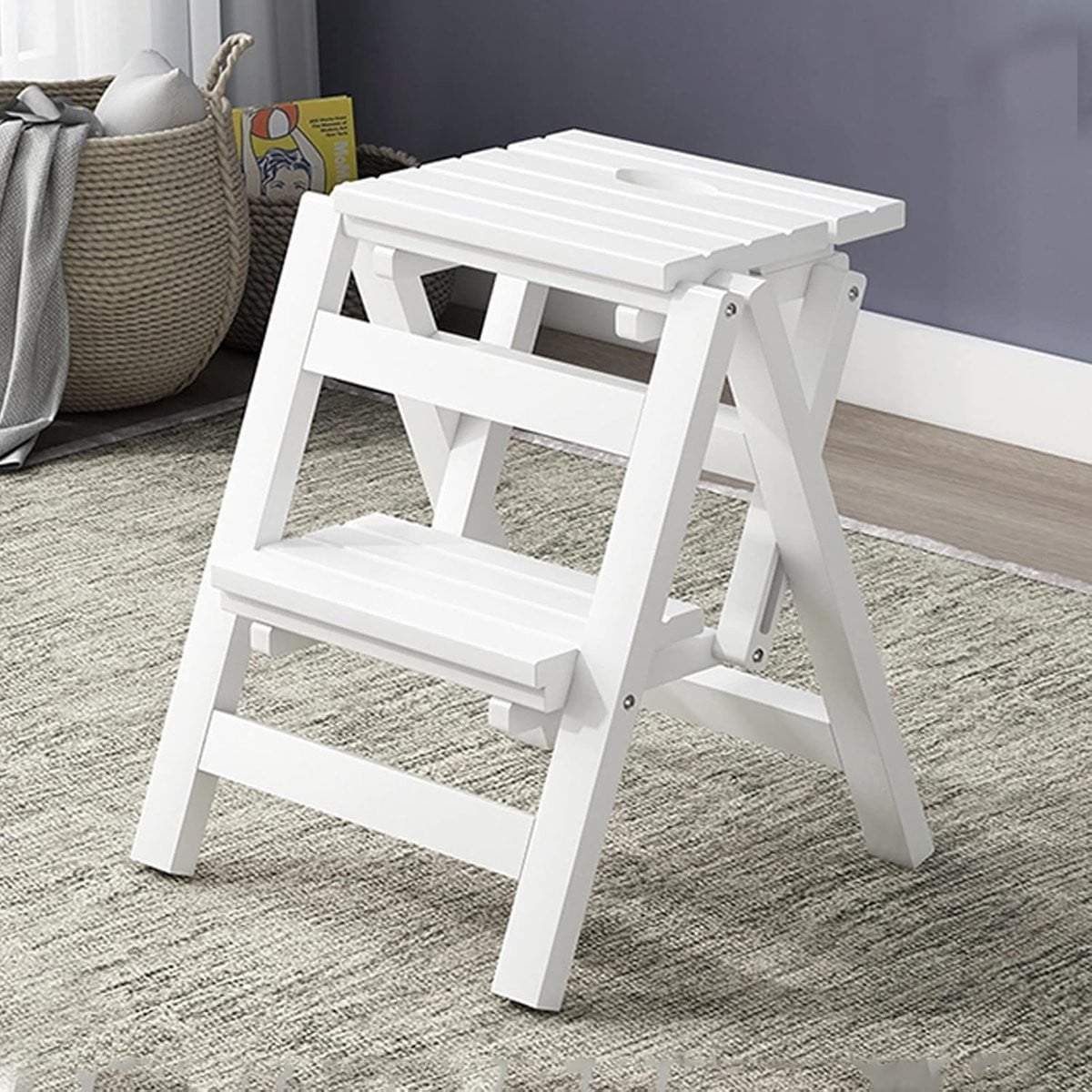 Wit opvouwbare houten ladderstoel combinatie voor het bereiken van hoge planken